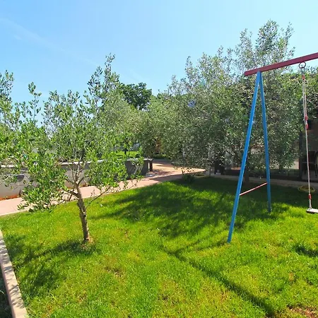 بيت للعطل House Stella 1319