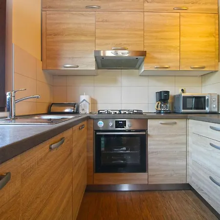 بيت للعطل House Stella 1319